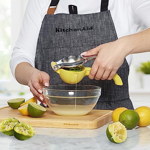 Yellow Citrus Squeezer Q36742