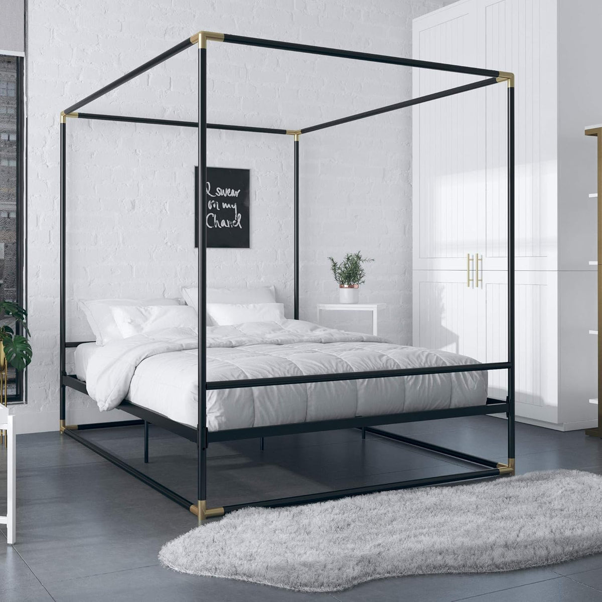 Queen Size Black/Gold Canopy Metal Bed Y2481