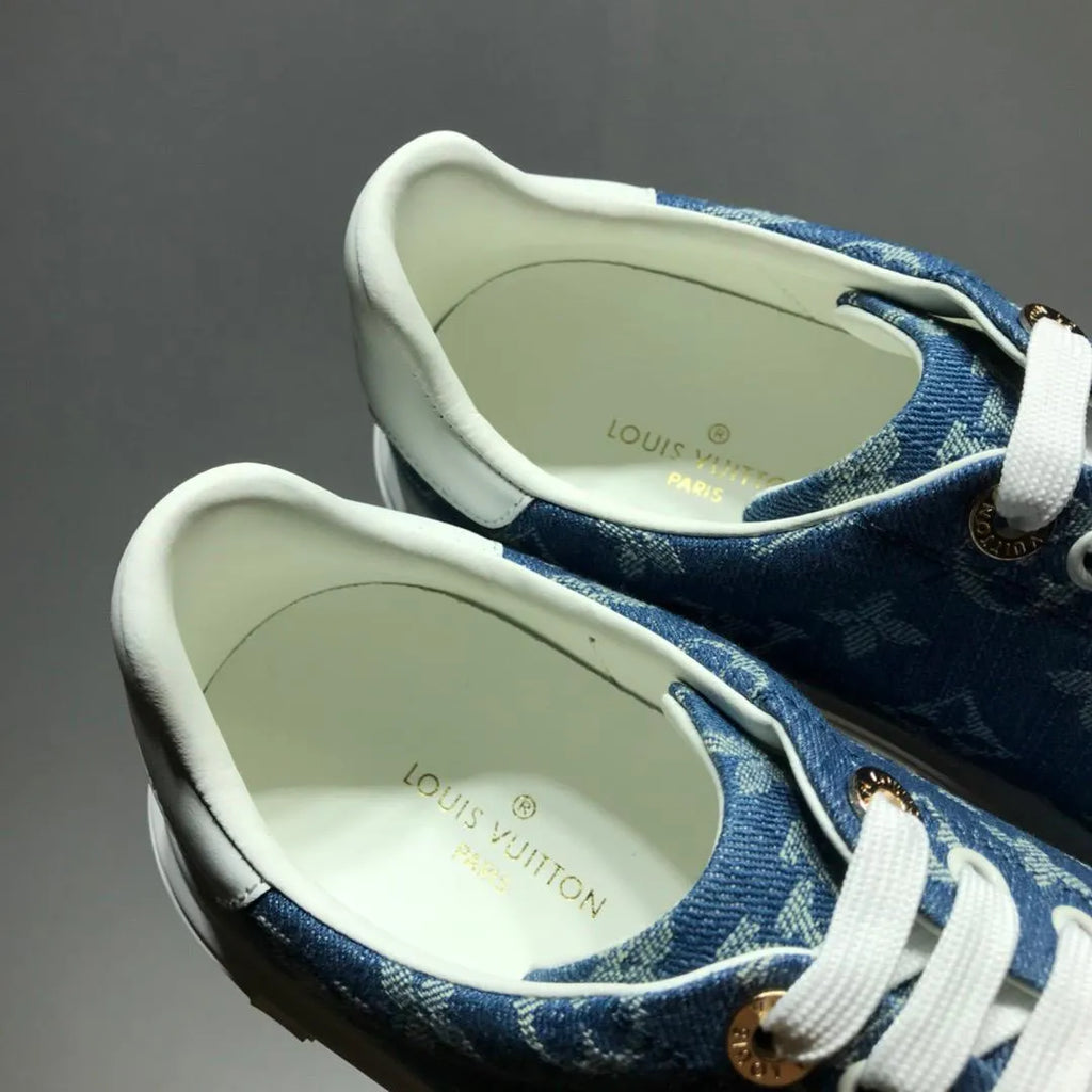 Blue Sneaker R786