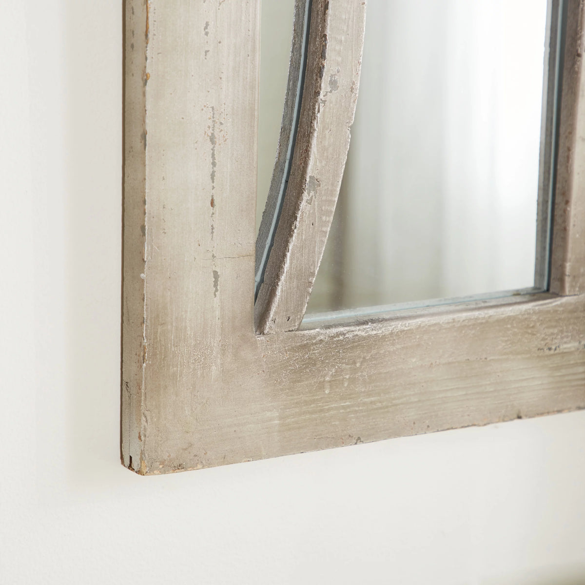 36" x 44" Cream Arched Top Wall Mirror P35791