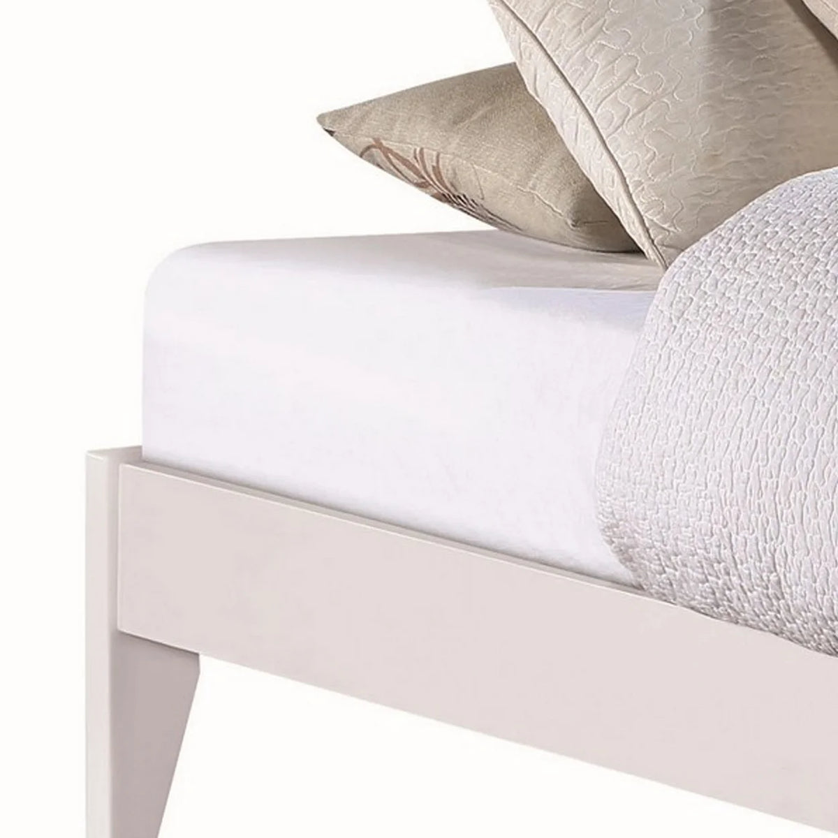 Full Size Platform Bed Y94204