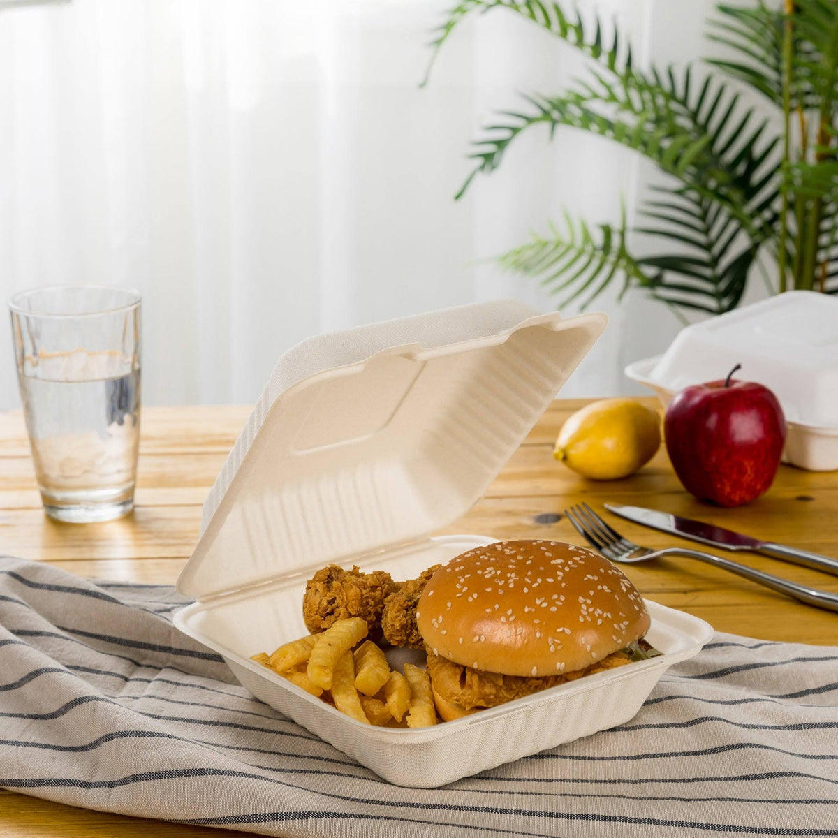 8 in. White Sugarcane Clamshell Containers (300 Pack) O6036