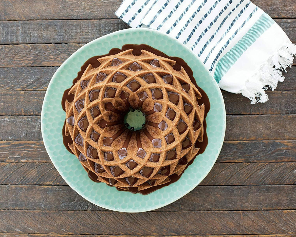 Silver Bundt Cake Pan U984