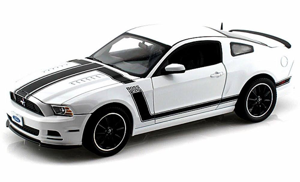 White w/ Black Stripes 1/18 Scale Diecast Model Car H801