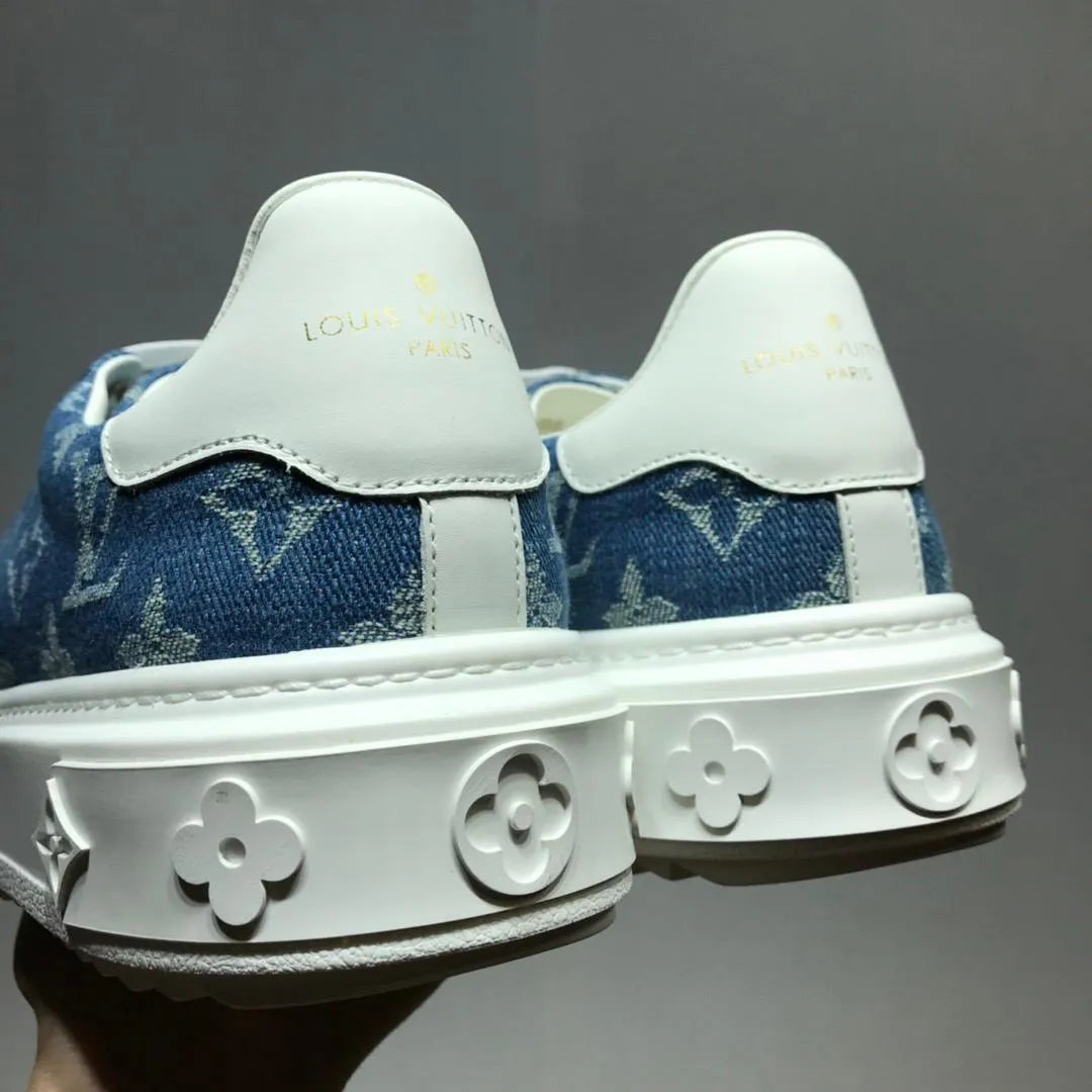 Blue Sneaker R786