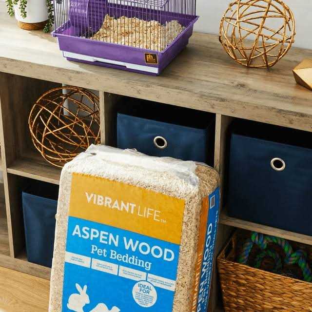 Aspen Wood Pet Bedding U404